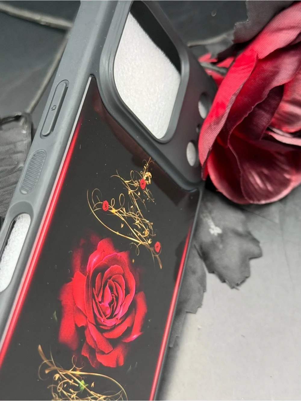iPhone 17 Pro Red Rose Decorative Phone Case
